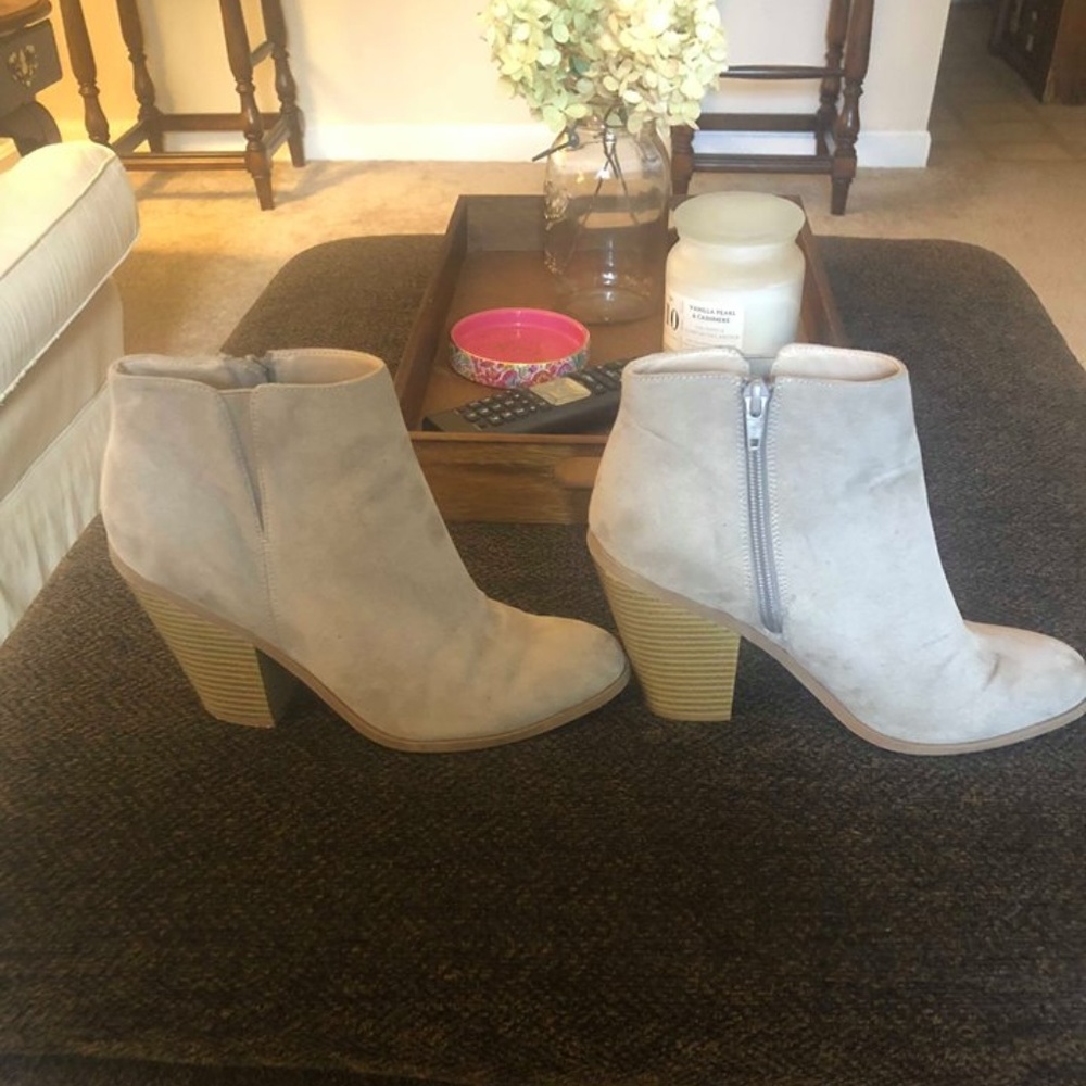 Banana Republic Booties